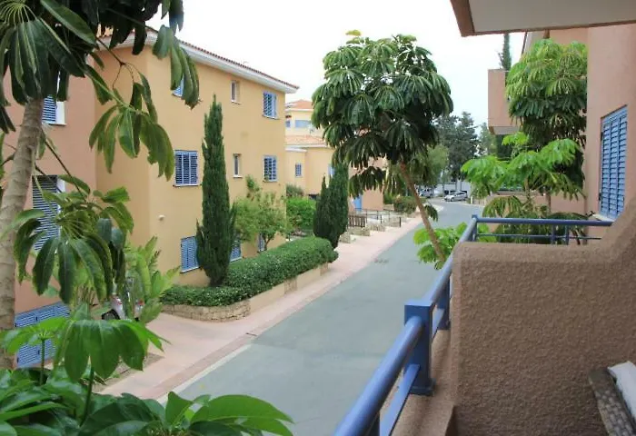 Limnaria Gardens K *