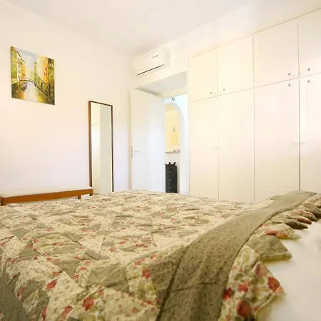 Апартаменты Limnaria Gardens K *
