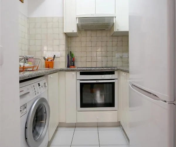 Limnaria Gardens K * Paphos